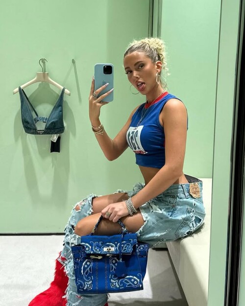 IMG 1658afd52ad3a527714d