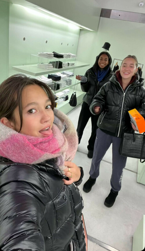 IMG 196104aef82a4434efac