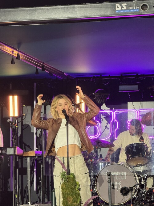 IMG 1990d25e12af5e8c96a0