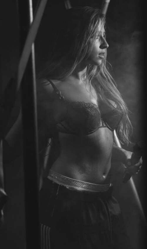 IMG 2016e9899d957a4eac5c