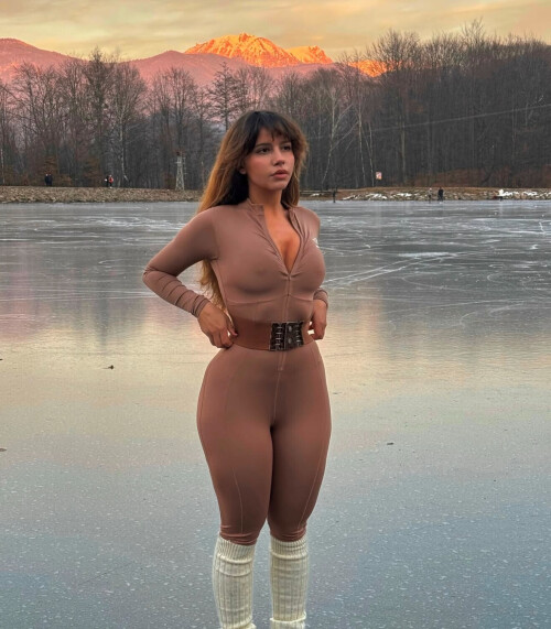 IMG 2072a585b87b8c10e895