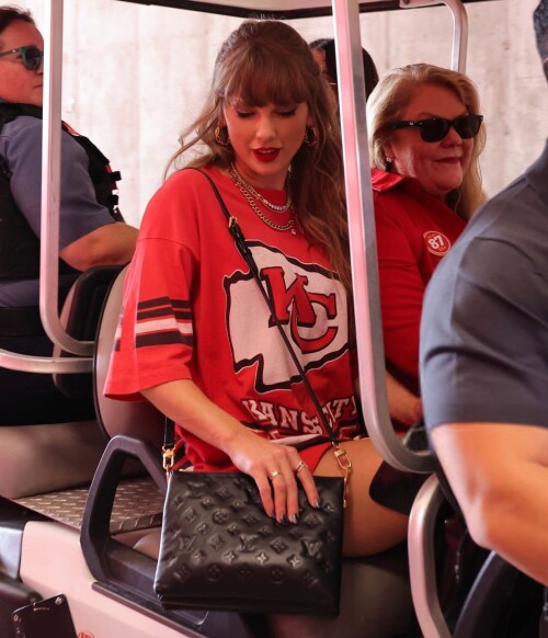 IMG 210217e16e261af114de