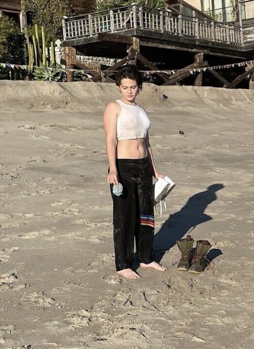 IMG 21731017efe07a1f2244