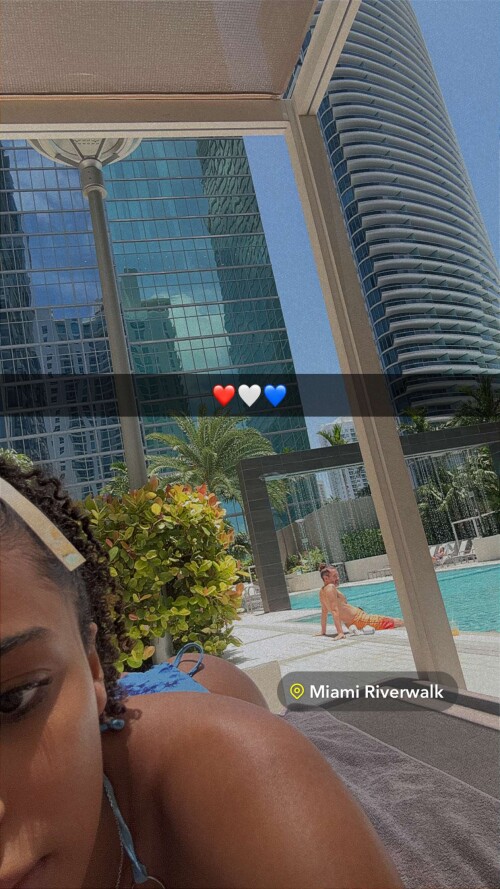 IMG 22105200aedb01b13e10