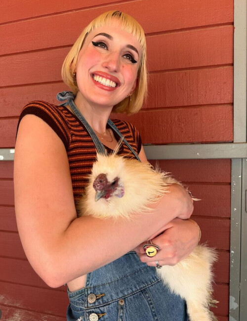 IMG 22140312210dd7ca8c90