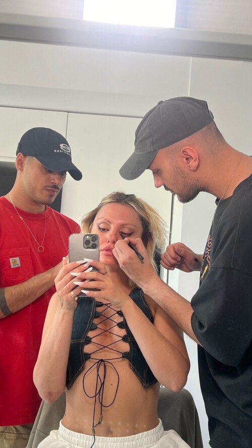 IMG 22986239fbe0b4610781