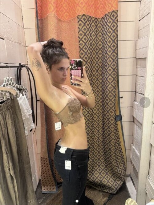 IMG 23642d85d1c800cc8754