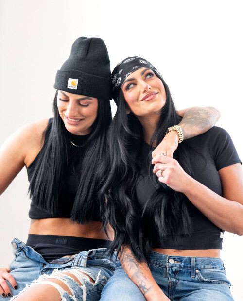 IMG 24095951ce2de300ee36