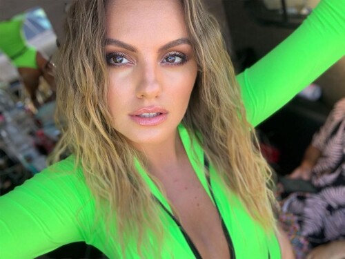 IMG 24871cbc350d4c8c4032