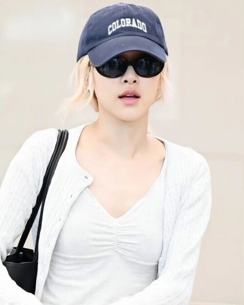 IMG 2518b9c5f218de9ec180