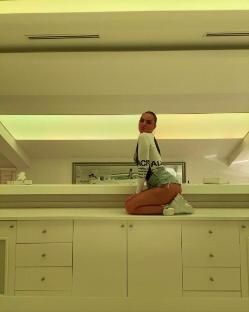 IMG 2544a506272e5d04c771