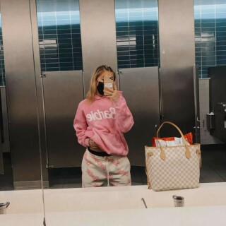 IMG_2548b01fc4184e3a8572