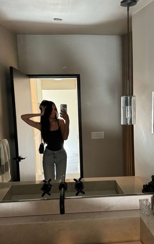 IMG 25669979e4c86ea96696