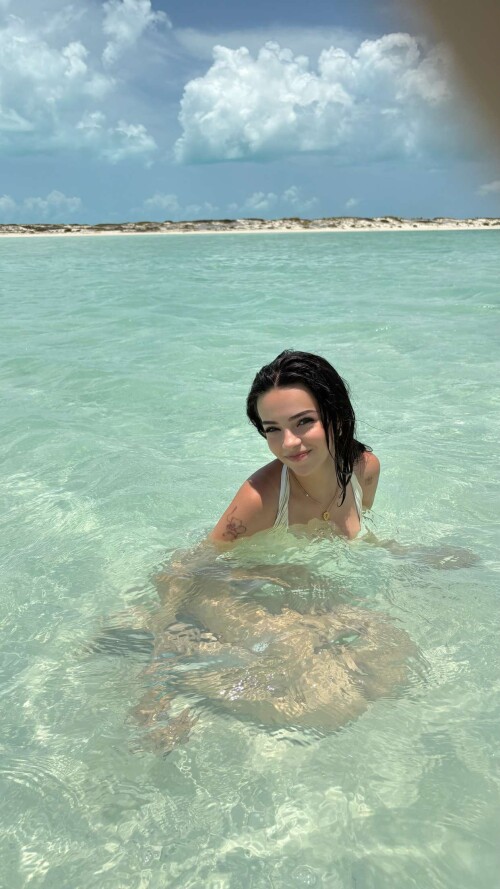 IMG 25856eb3a3c0c734b6d3