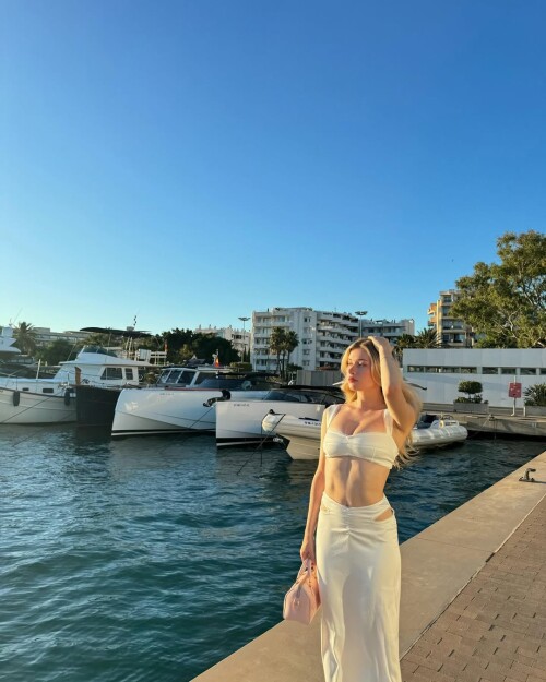 IMG 272372e246ca5a86e8bf