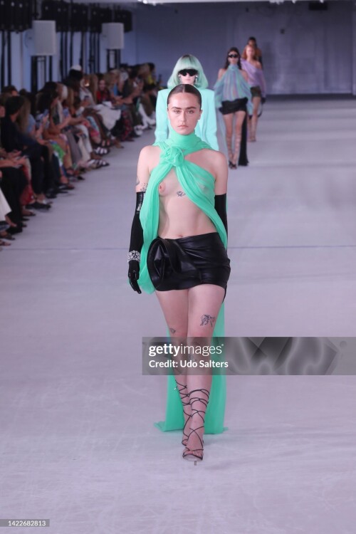 NEW YORK, NEW YORK - SEPTEMBER 10: (EDITORS NOTE: Image contains nudity.) Ella Emhoff walks on the runway at the Prabal Gurung SS23 Show on September 10, 2022 in New York City. (Photo by Udo Salters/Patrick McMullan via Getty Images)