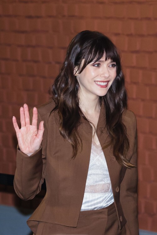 Milan, ITALY  - Guests arrive at the Vivetta fashion show during the Milan Fashion Week - Womenswear Fall/Winter 2025/2026 in Milan, Italy.Pictured: Elizabeth OlsenBACKGRID USA 26 FEBRUARY 2025 USA: +1 310 798 9111 / usasales@backgrid.comUK: +44 208 344 2007 / uksales@backgrid.com*UK Clients - Pictures Containing ChildrenPlease Pixelate Face Prior To Publication*