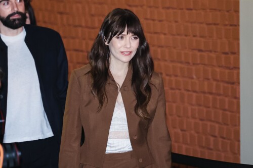 Milan, ITALY  - Guests arrive at the Vivetta fashion show during the Milan Fashion Week - Womenswear Fall/Winter 2025/2026 in Milan, Italy.Pictured: Elizabeth OlsenBACKGRID USA 26 FEBRUARY 2025 USA: +1 310 798 9111 / usasales@backgrid.comUK: +44 208 344 2007 / uksales@backgrid.com*UK Clients - Pictures Containing ChildrenPlease Pixelate Face Prior To Publication*