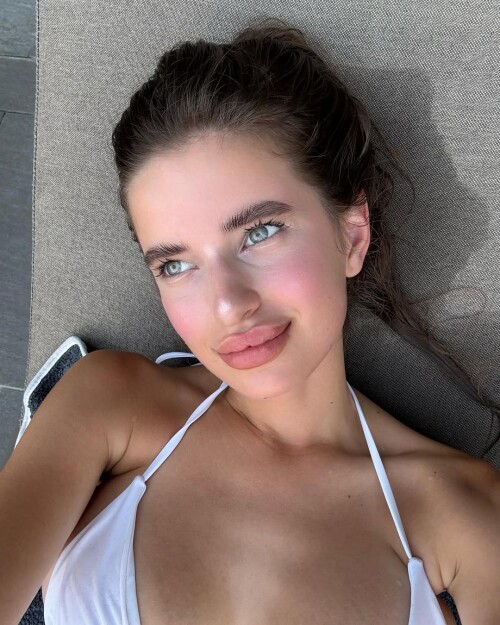 IMG 3406677cd6f4624abdb8