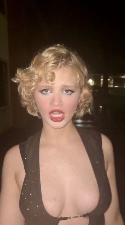 IMG 38399238283a5e9b71af