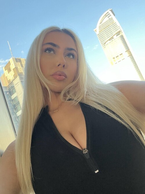 IMG 390370c6058606f815bd