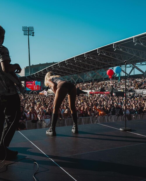 IMG 40208bd05fe4f2e6c93c