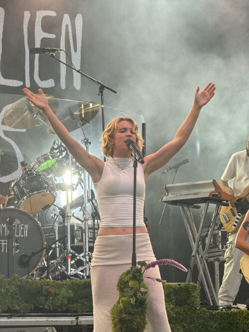 IMG 405812da83644eac2748