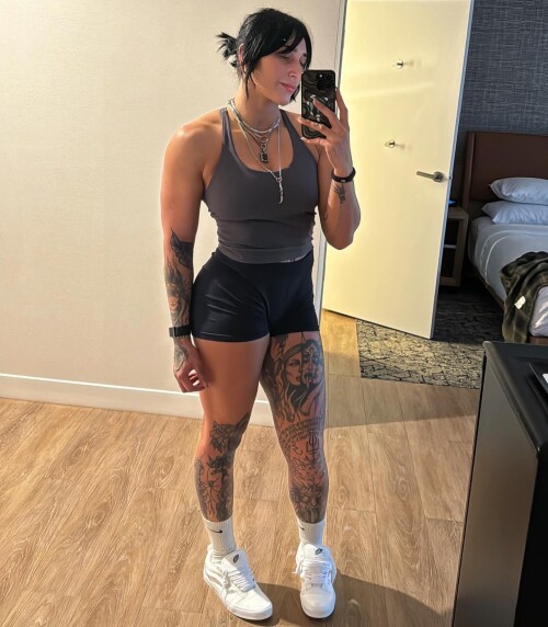 IMG 4535a79abe5f4661c008