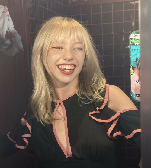 IMG 45999bf59f9272b1d052