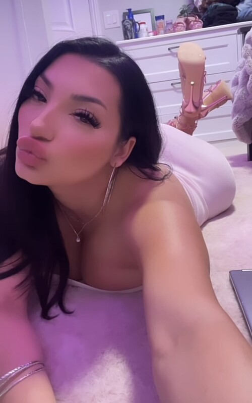 IMG 468987437429f4d75e16