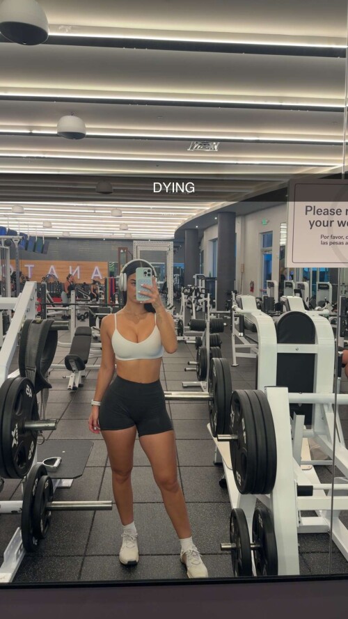 IMG 503550357d75d24ff85e