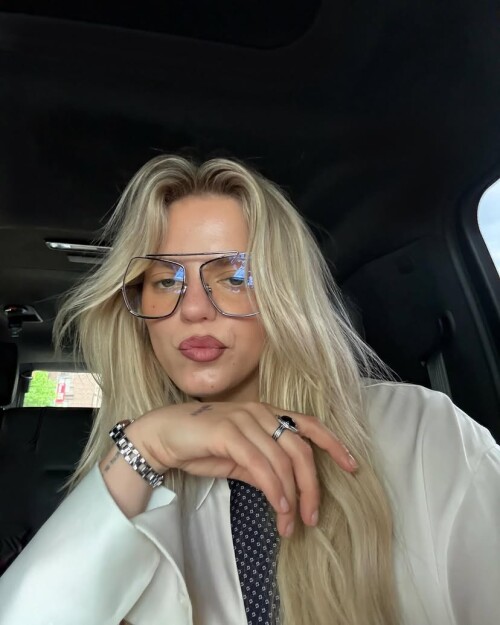 IMG 5325225425ee113f19e3