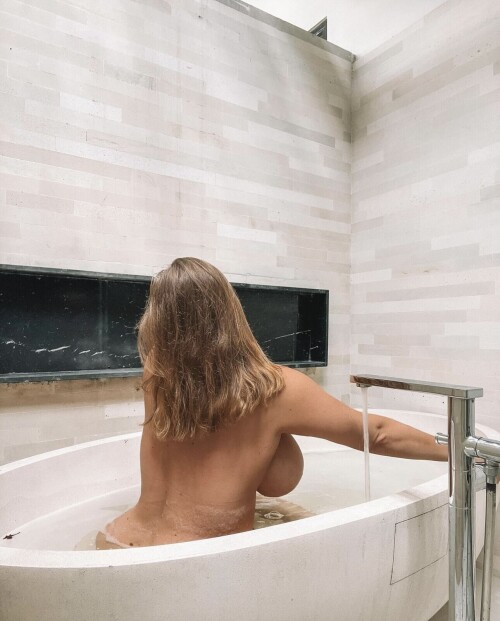 IMG 54486e9d3e823bd0f219