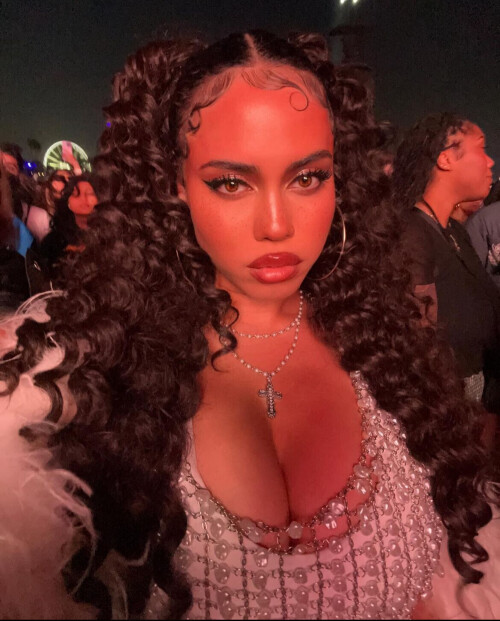 IMG 5587775530d6db870595