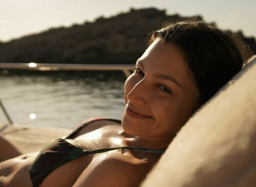 IMG 56897c70c33db48de3d3