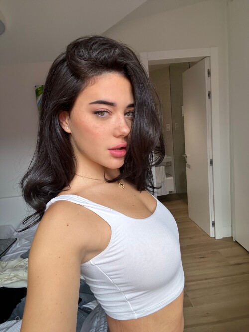 IMG 58710f48f2d859297525