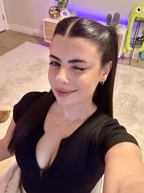 IMG 59777b6f22679c193416