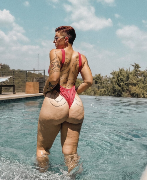 IMG 60173a98b82f49271572