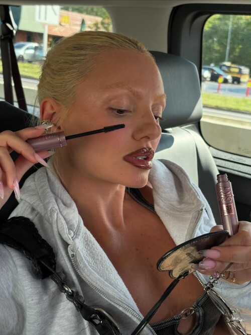 IMG 64897cc269742ef2ef76