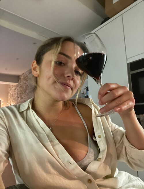 IMG 65077ce640b9b2264e58