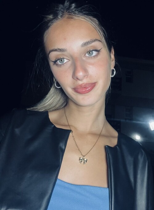 IMG 655312440bec0e2a2745