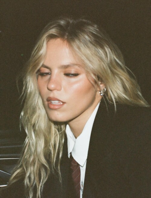 IMG 65810f7ebbda8f643ec7