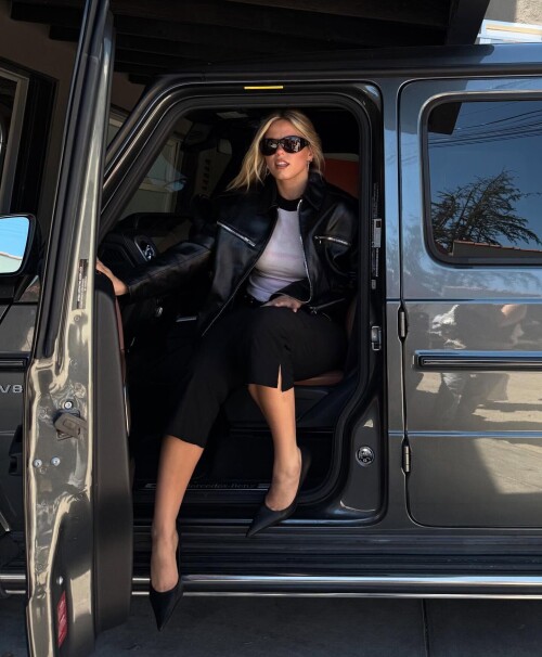 IMG 659885669e986e423a51