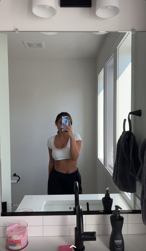 IMG 66590d174641e1cfd964