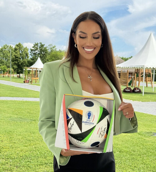 IMG 689638bc299e9d12f6a5