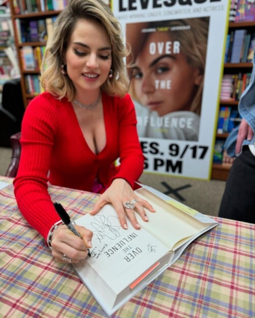 IMG 695121738eb96e78a666