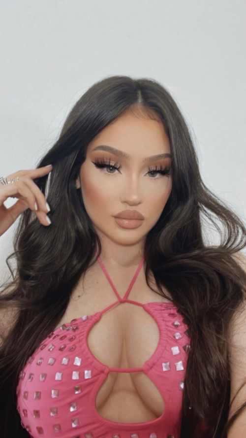 IMG_69512fa2d32bb4656776