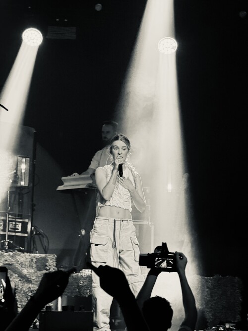 IMG 71008074f7684dd68904