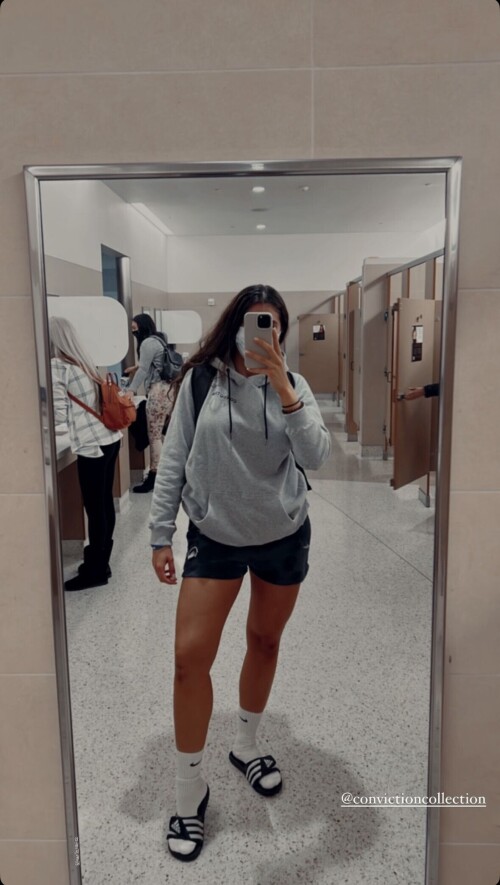 IMG 716324446d6b2c698f43