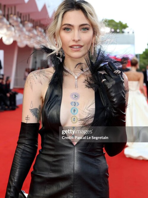 IMG 716668eed07d8cab7034